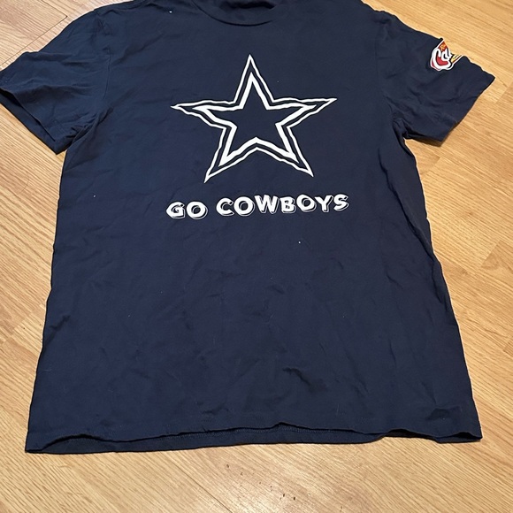 Raising Cane‘s crew Dallas Cowboys Navy T-Shirt - Picture 2 of 9